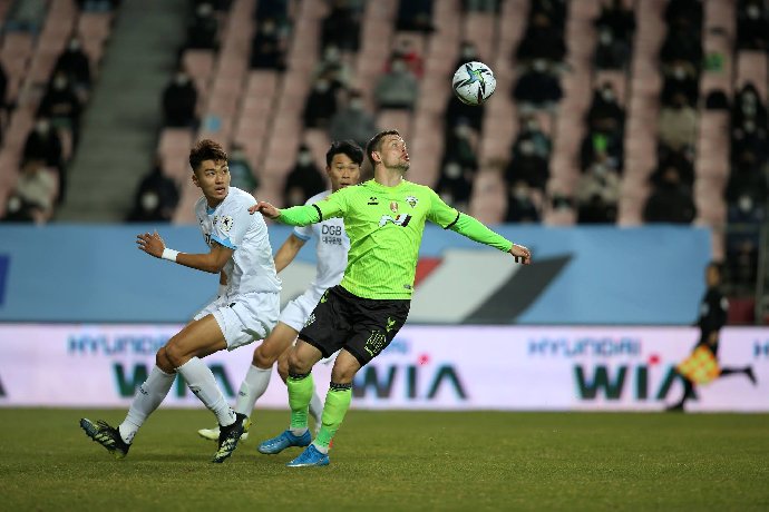 Soi kèo phạt góc Jeonbuk Hyundai vs Daejeon Citizen, 14h30 ngày 1/3