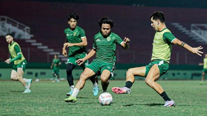 Soi kèo phạt góc RANS Nusantara vs Persebaya, 15h00 ngày 1/12