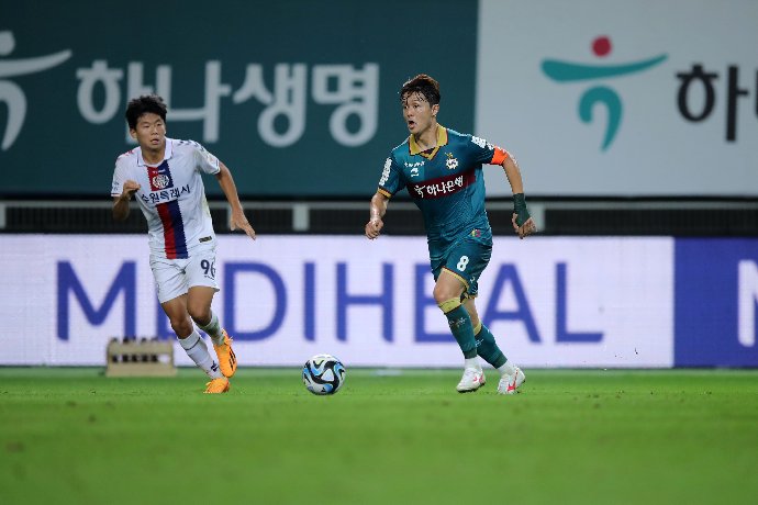 Siêu máy tính dự đoán Daejeon Citizen vs Ulsan Hyundai, 17h30 ngày 2/4