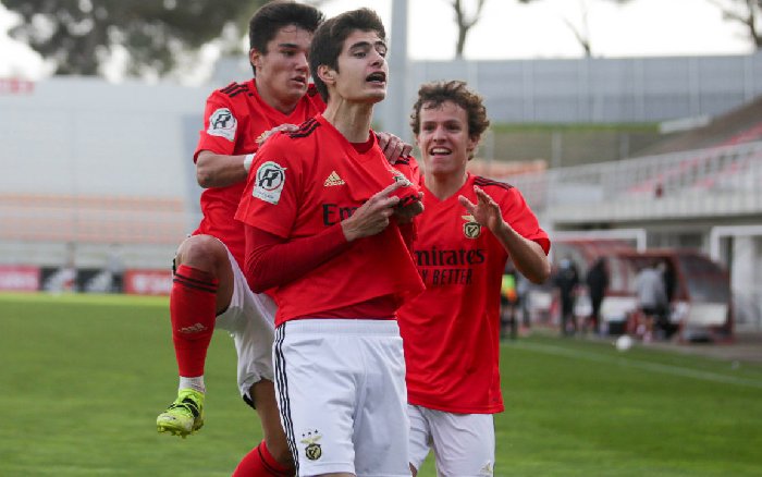 Soi kèo phạt góc Benfica U23 vs Sporting U23, 21h ngày 2/4