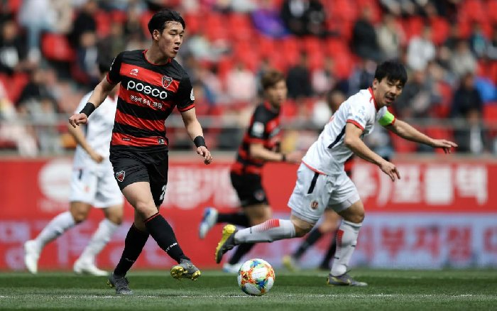 Soi kèo phạt góc Pohang Steelers vs Suwon City, 17h30 ngày 2/4