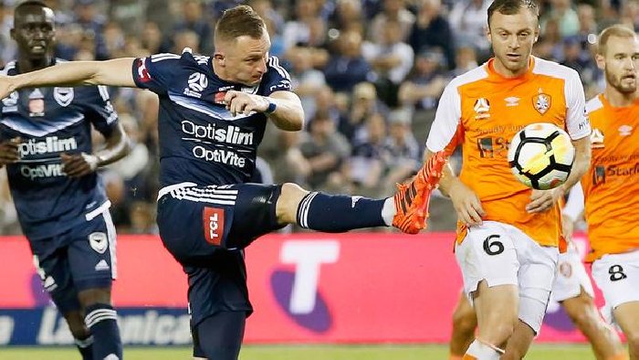 Soi kèo phạt góc Brisbane Roar vs Melbourne Victory, 13h ngày 3/3