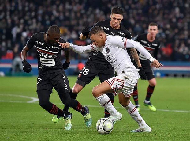 Soi kèo phạt góc PSG vs Rennes, 2h10 ngày 4/4