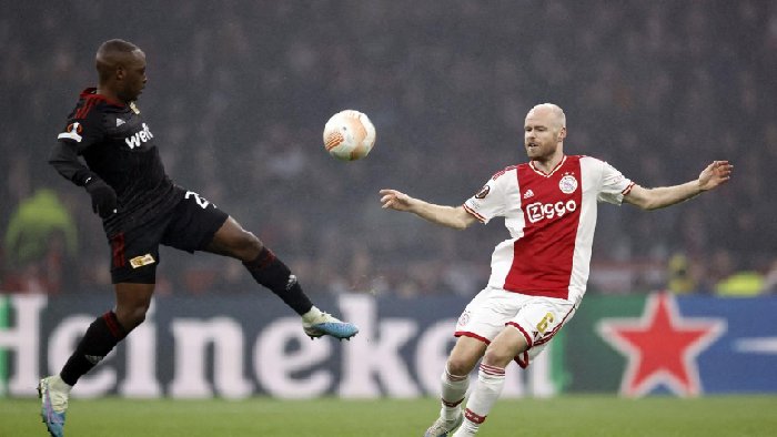 Soi kèo phạt góc NEC vs Ajax, 20h30 ngày 3/12