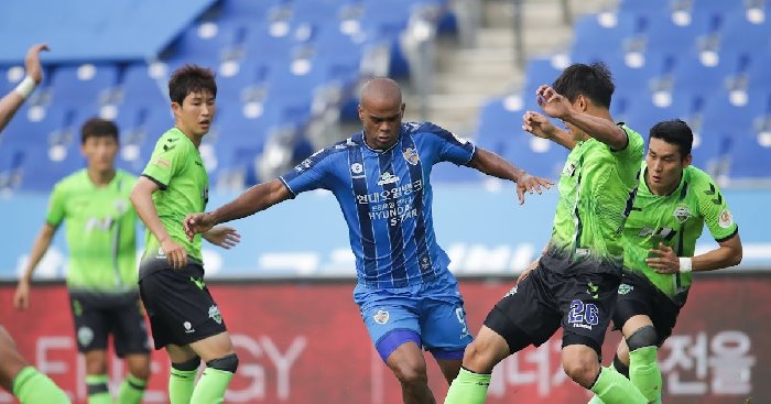 Soi kèo hiệp 1 Jeonbuk Hyundai vs Ulsan Hyundai, 17h00 ngày 5/3