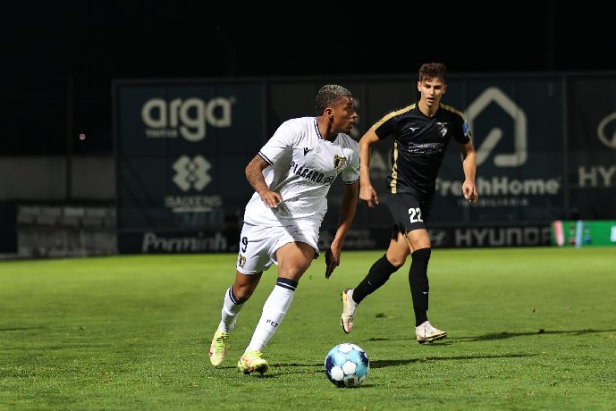 Soi kèo phạt góc Farense U23 vs Portimonense U23, 18h ngày 8/1