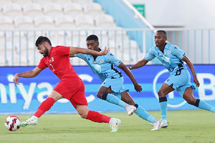 Soi kèo phạt góc Bataeh vs Baniyas, 19h45 ngày 8/12