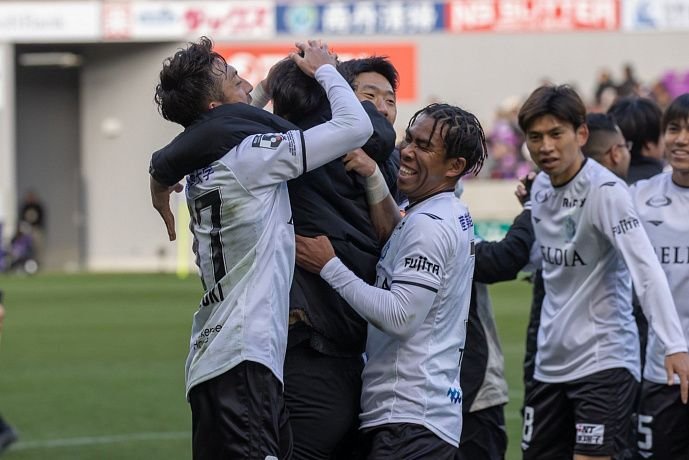 Kèo xiên phạt góc J-League hôm nay 9/3 loạt 13h: Avispa Fukuoka vs Shonan Bellmare