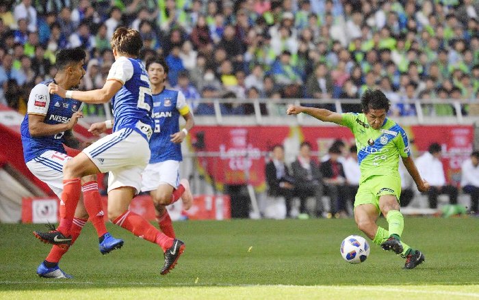 Soi kèo phạt góc Yokohama F Marinos vs Urawa Red Diamonds, 17h00 ngày 11/10