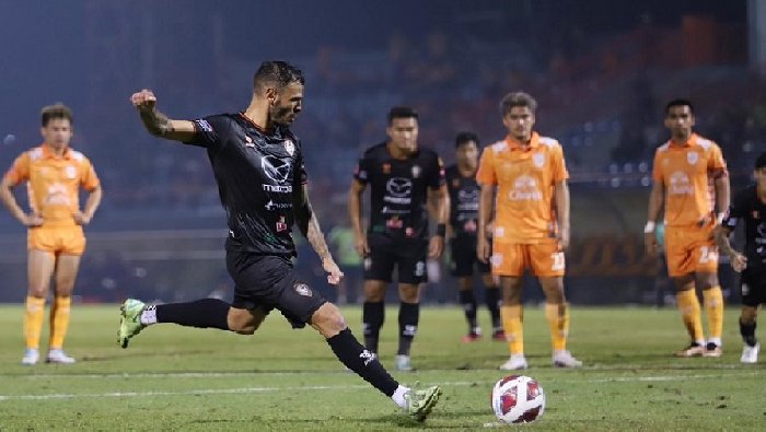 Soi kèo phạt góc Chiangrai Utd vs Police Tero, 20h00 ngày 11/12