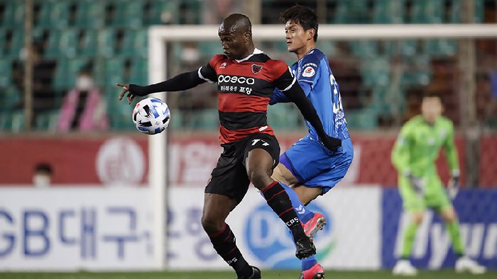 Soi kèo phạt góc Jeonbuk Hyundai vs Pohang Steelers, 17h00 ngày 14/2