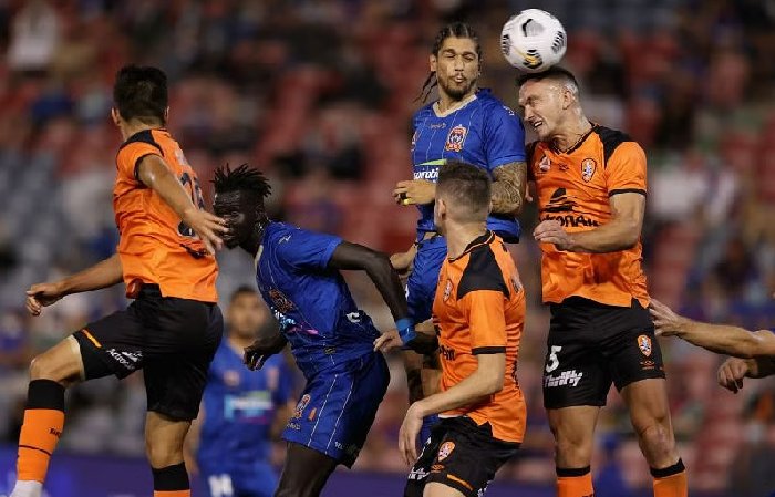 Soi kèo phạt góc Brisbane Roar vs Newcastle Jets, 14h30 ngày 13/4