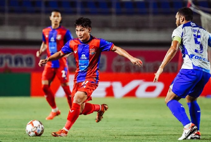 Soi kèo phạt góc Chiangrai United vs Trat, 18h ngày 15/2