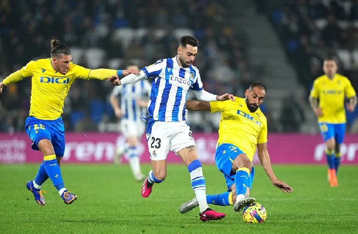 Soi kèo phạt góc Sociedad vs Cadiz, 3h ngày 16/3