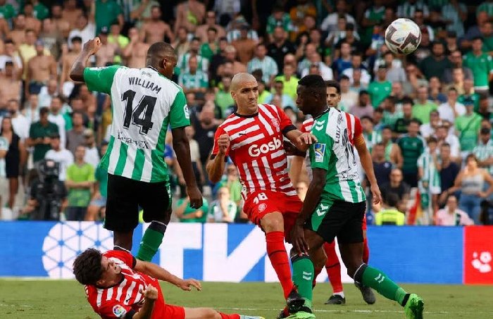 Soi kèo phạt góc Real Betis vs Girona, 2h30 ngày 16/8