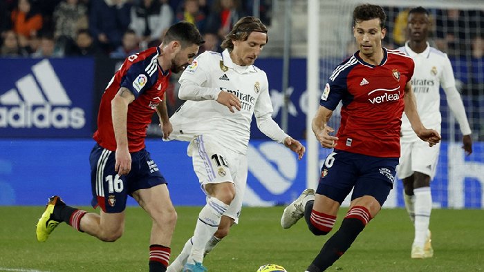 Kèo xiên phạt góc La Liga đêm nay 16/3: Osasuna vs Real Madrid