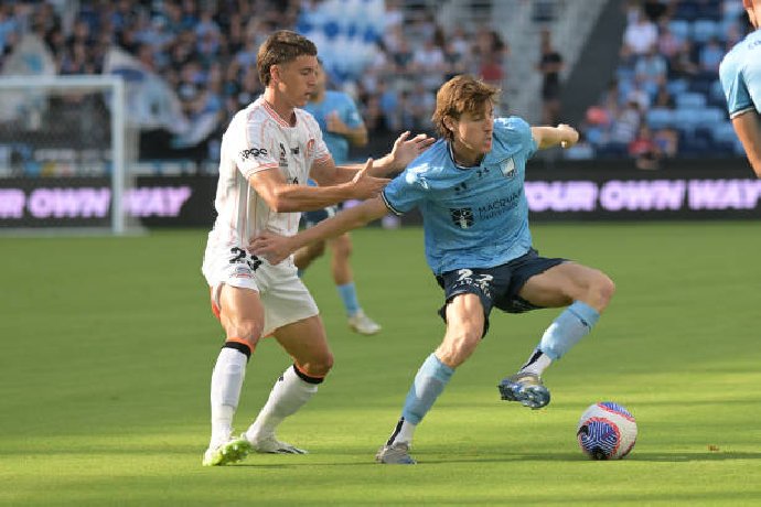 Soi kèo phạt góc Brisbane Roar vs Macarthur, 12h ngày 16/3