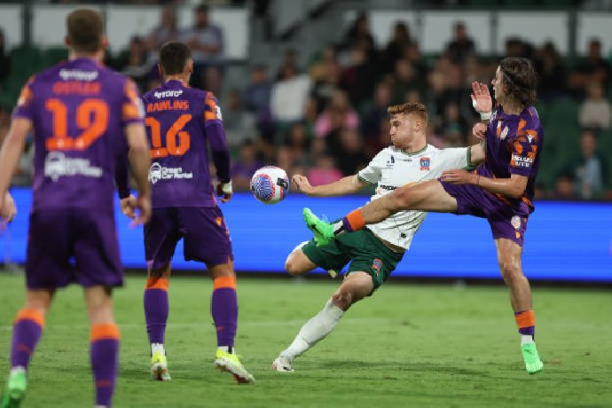 Soi kèo phạt góc Perth Glory vs WS Wanderers, 15h45 ngày 16/3