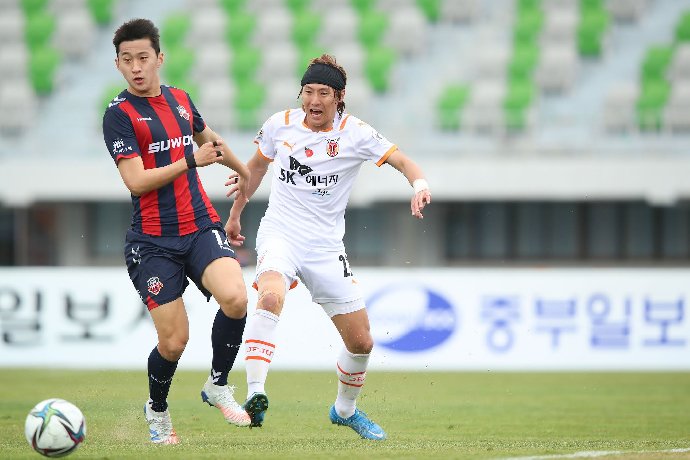 Soi kèo phạt góc Seoul vs Jeju Utd, 14h30 ngày 16/3