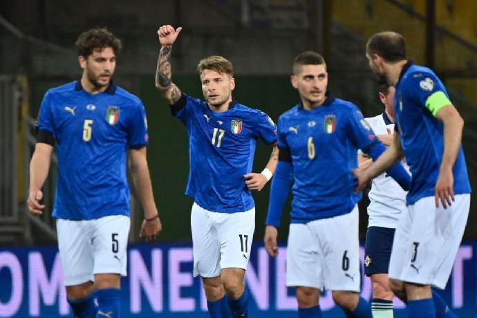 Soi kèo thơm hôm nay 17/11 trận Italia vs Bắc Macedonia chuẩn xác nhất