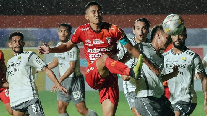 Soi kèo phạt góc Bali United vs Persib Bandung, 19h00 ngày 18/12