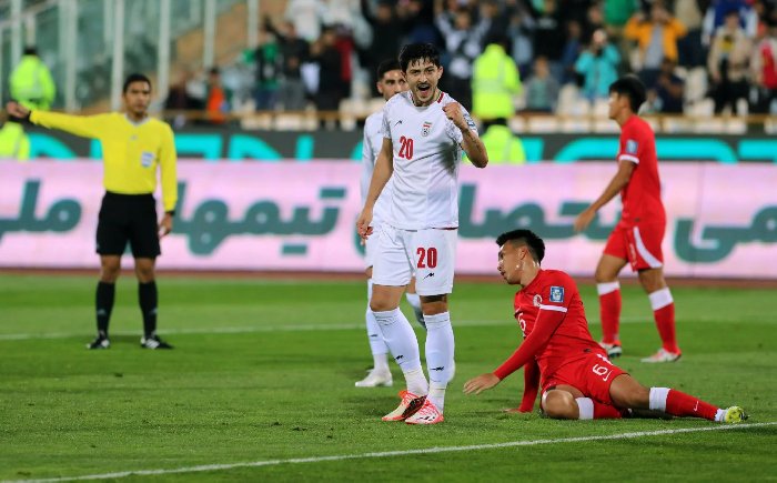 Soi kèo thẻ phạt Hồng Kông vs Iran, 0h30 ngày 20/1