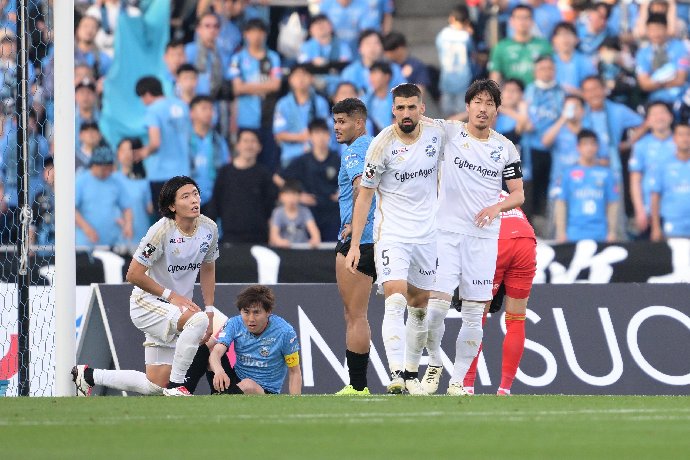 Soi kèo phạt góc Machida Zelvia vs Yokohama Marinos, 16h ngày 20/7