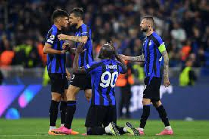 Top 11 tiền đạo siêu khủng từng chơi cho Inter Milan