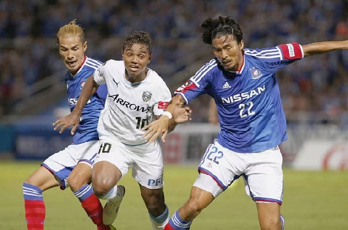 Soi kèo phạt góc Tokyo Verdy vs Yokohama F Marinos, 12h ngày 25/2