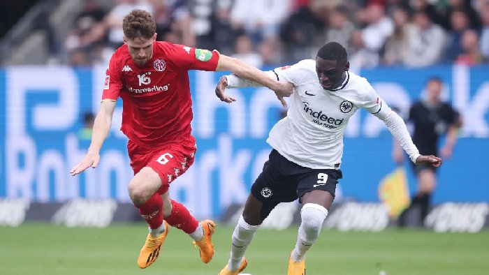 Soi kèo phạt góc Eintracht Frankfurt vs Mainz, 2h30 ngày 27/1