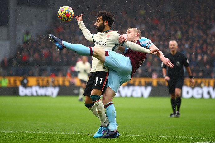 Kèo xiên phạt góc hôm nay 26/12: Burnley vs Liverpool