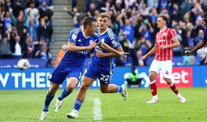 Soi kèo phạt góc Bristol vs Leicester, 19h30 ngày 29/3