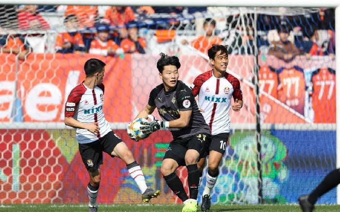 Soi kèo phạt góc Gangwon vs FC Seoul, 12h ngày 31/3