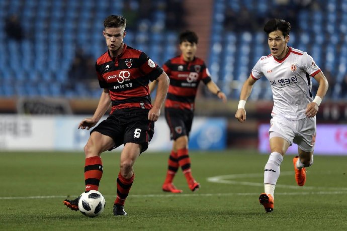 Soi kèo phạt góc Jeju United vs Pohang Steelers, 14h30 ngày 30/3