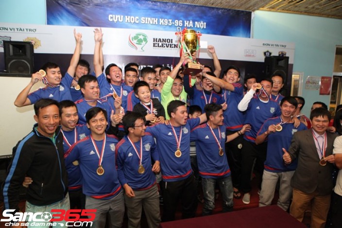 Bế mạc Hà Nội Eleven Cup 2016: Hòa kịch tính Hải Anh, Vạn Xuân vô địch đầy cảm xúc