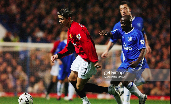 Ngoại hạng Anh năm 2003, CR7 đã cho Chelsea 