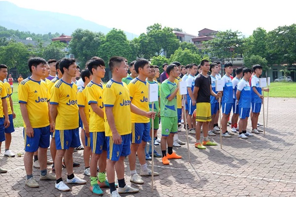 Khai mạc Phố Bản Cup 2017: Ngày ra quân tưng bừng dù trời nóng phừng phừng