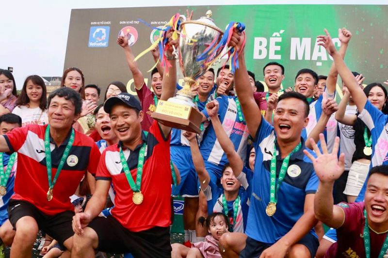 Bế mạc Hạng Nhất Vietfootball 2018: Tuấn Sơn và Du Lịch thăng hạng, Triều Khúc trụ hạng